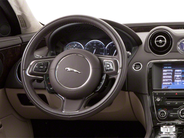 2013 Jaguar XJ Base