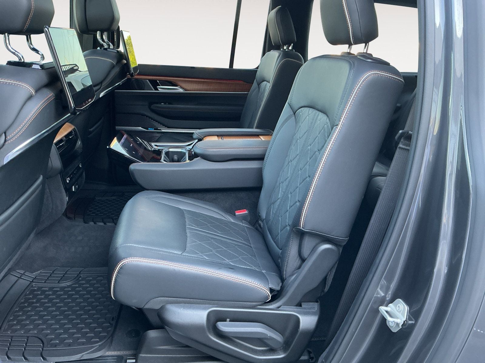 2024 Jeep Grand Wagoneer L Series III