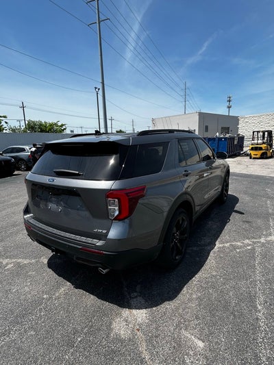 2024 Ford Explorer ST-Line