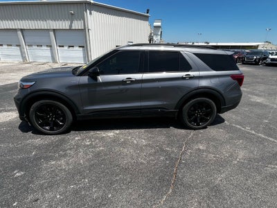 2024 Ford Explorer ST-Line