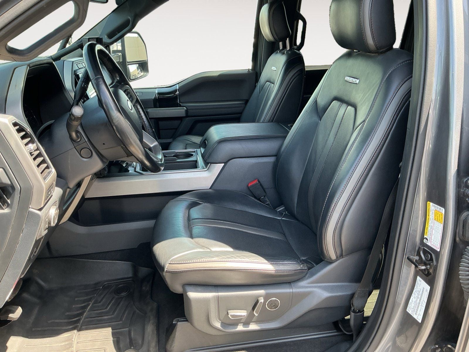 2022 Ford F-350SD Platinum DRW