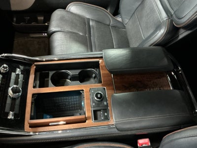 2022 Lincoln Navigator Black Label