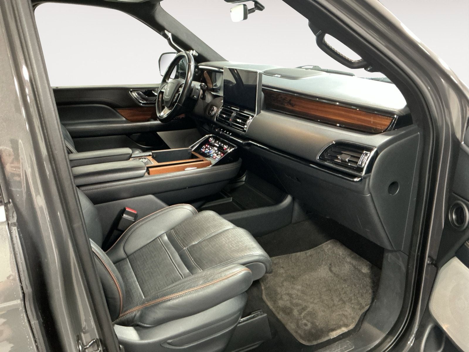 2022 Lincoln Navigator Black Label