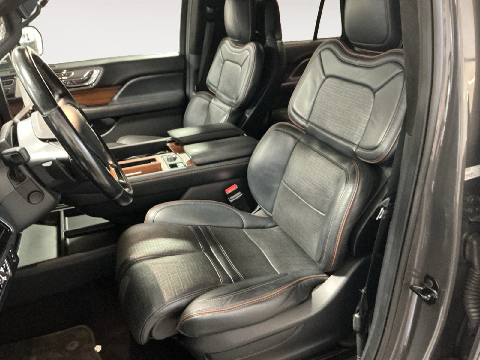 2022 Lincoln Navigator Black Label