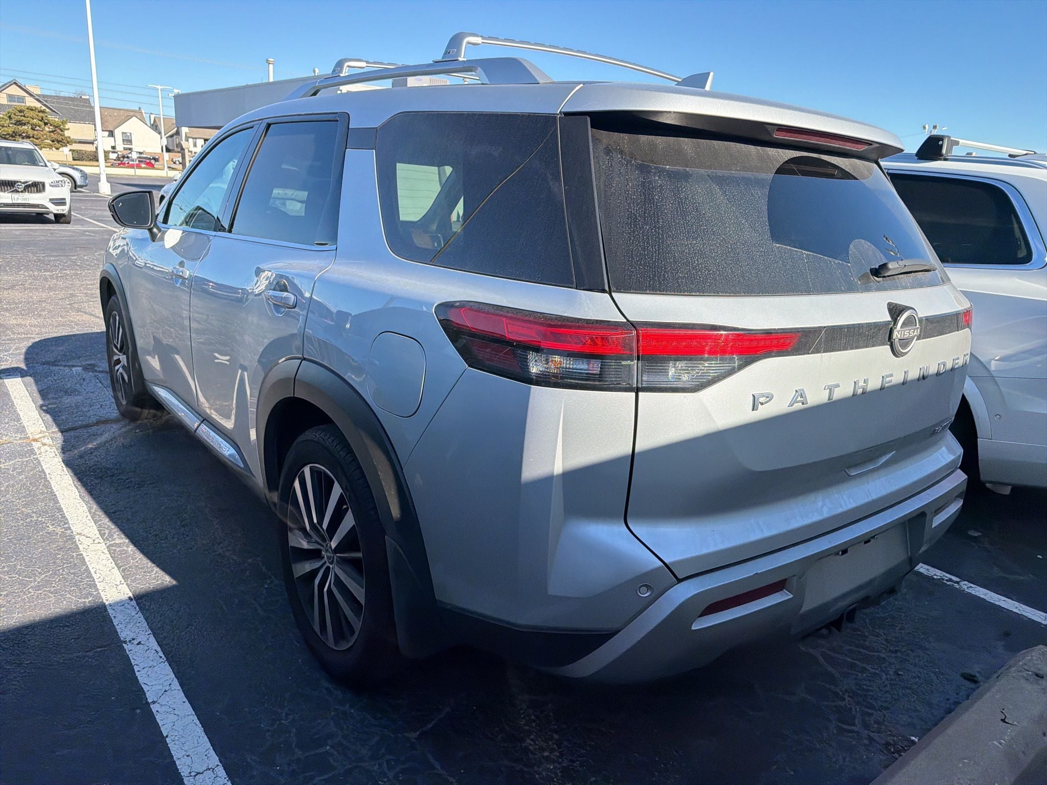 2023 Nissan Pathfinder Platinum