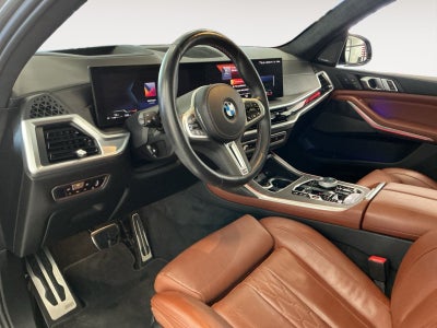 2023 BMW X7 M60i