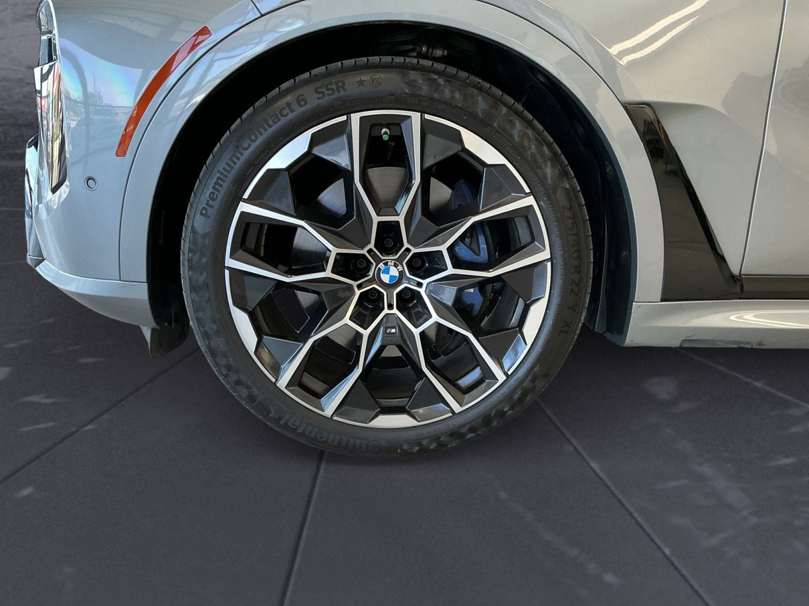 2023 BMW X7 M60i
