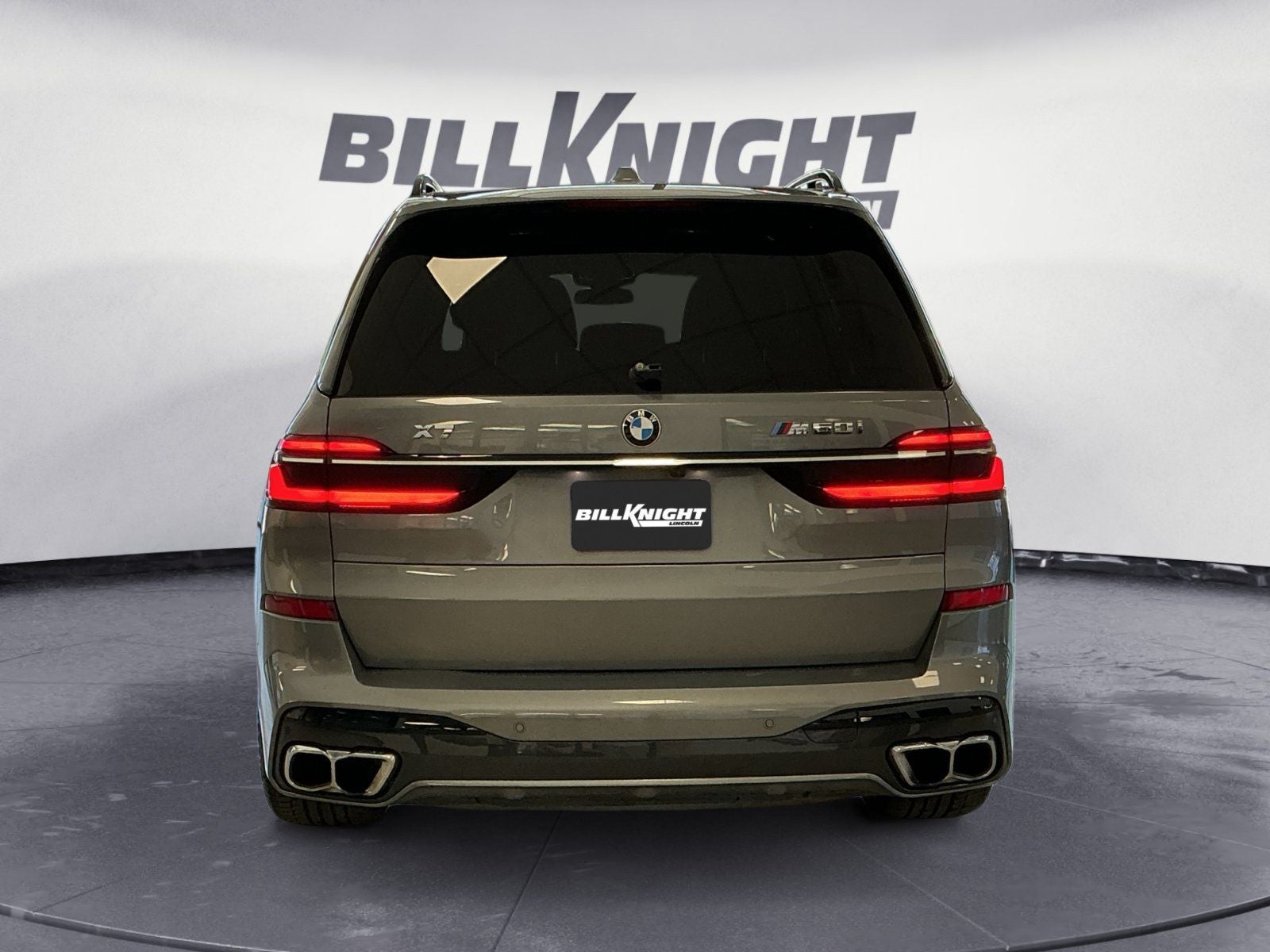 2023 BMW X7 M60i