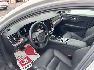 2025 Volvo S60 Plug-In Hybrid T8 Plus