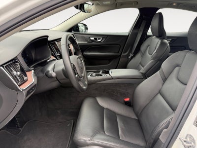 2025 Volvo S60 Plug-In Hybrid T8 Plus