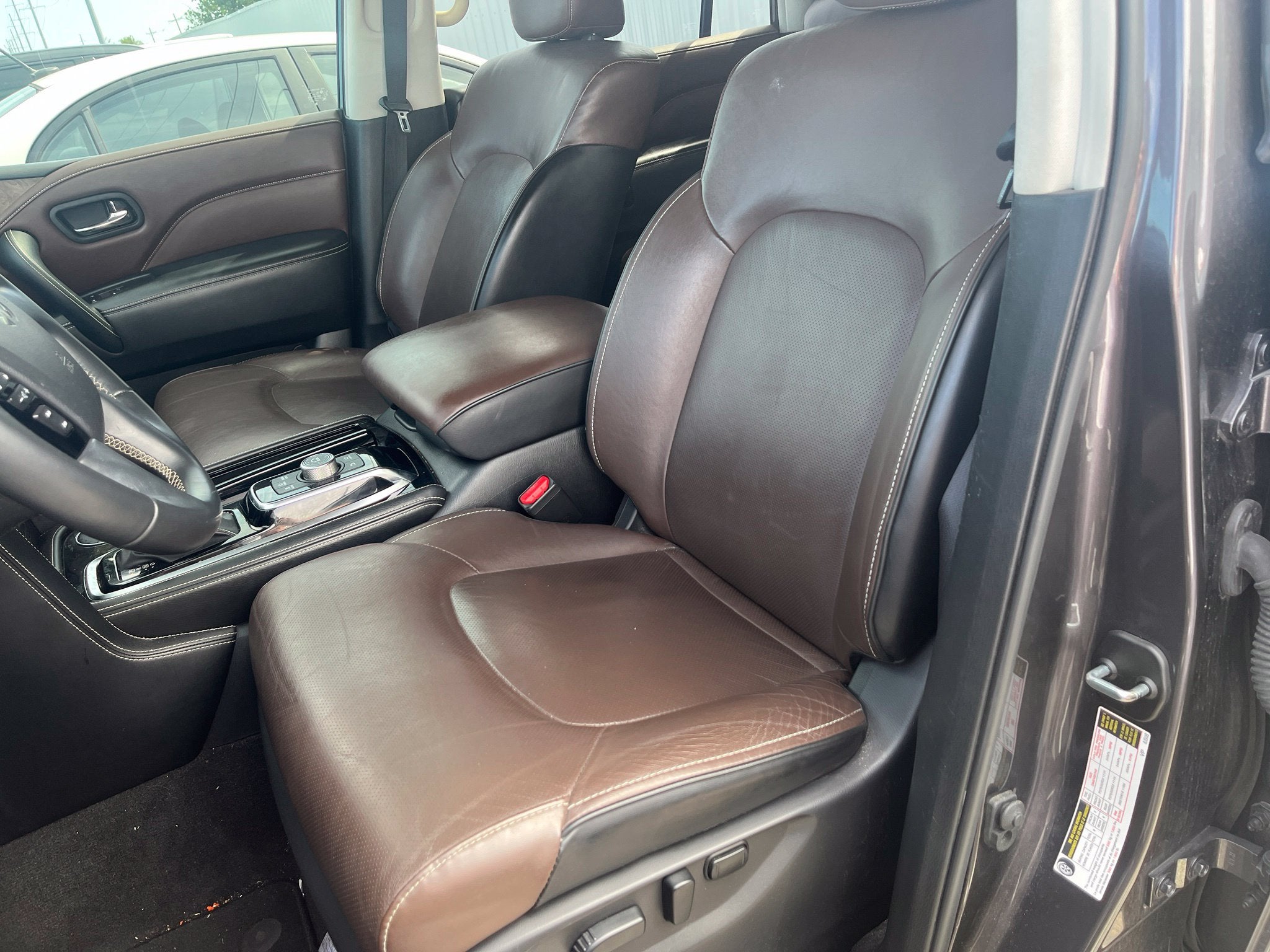 2022 INFINITI QX80 Premium Select