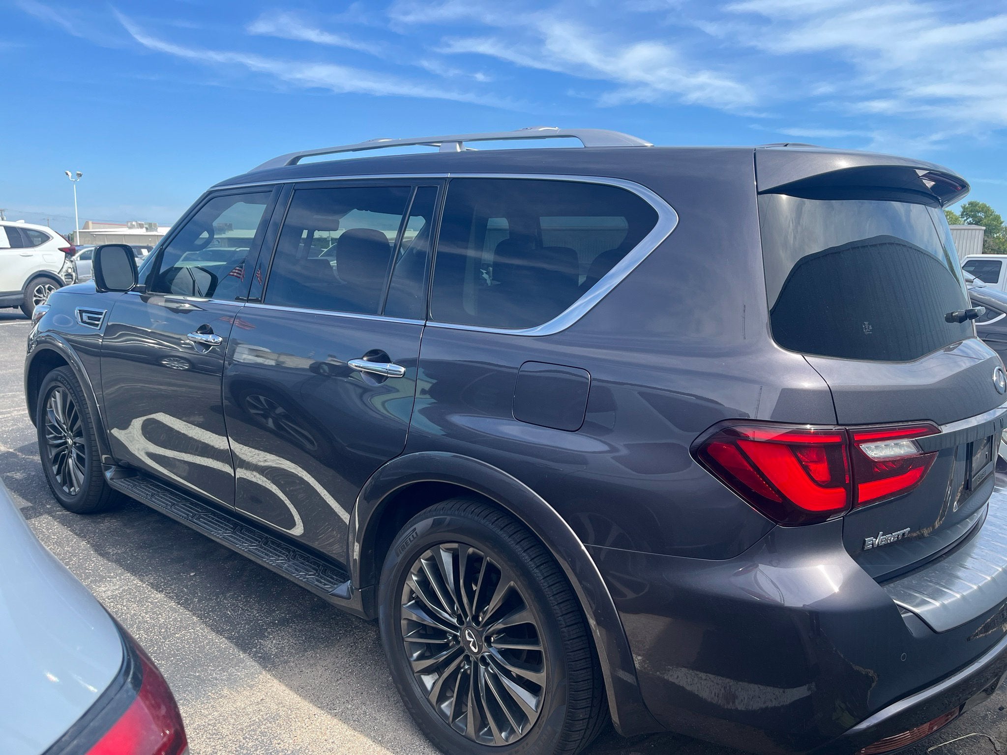 2022 INFINITI QX80 Premium Select