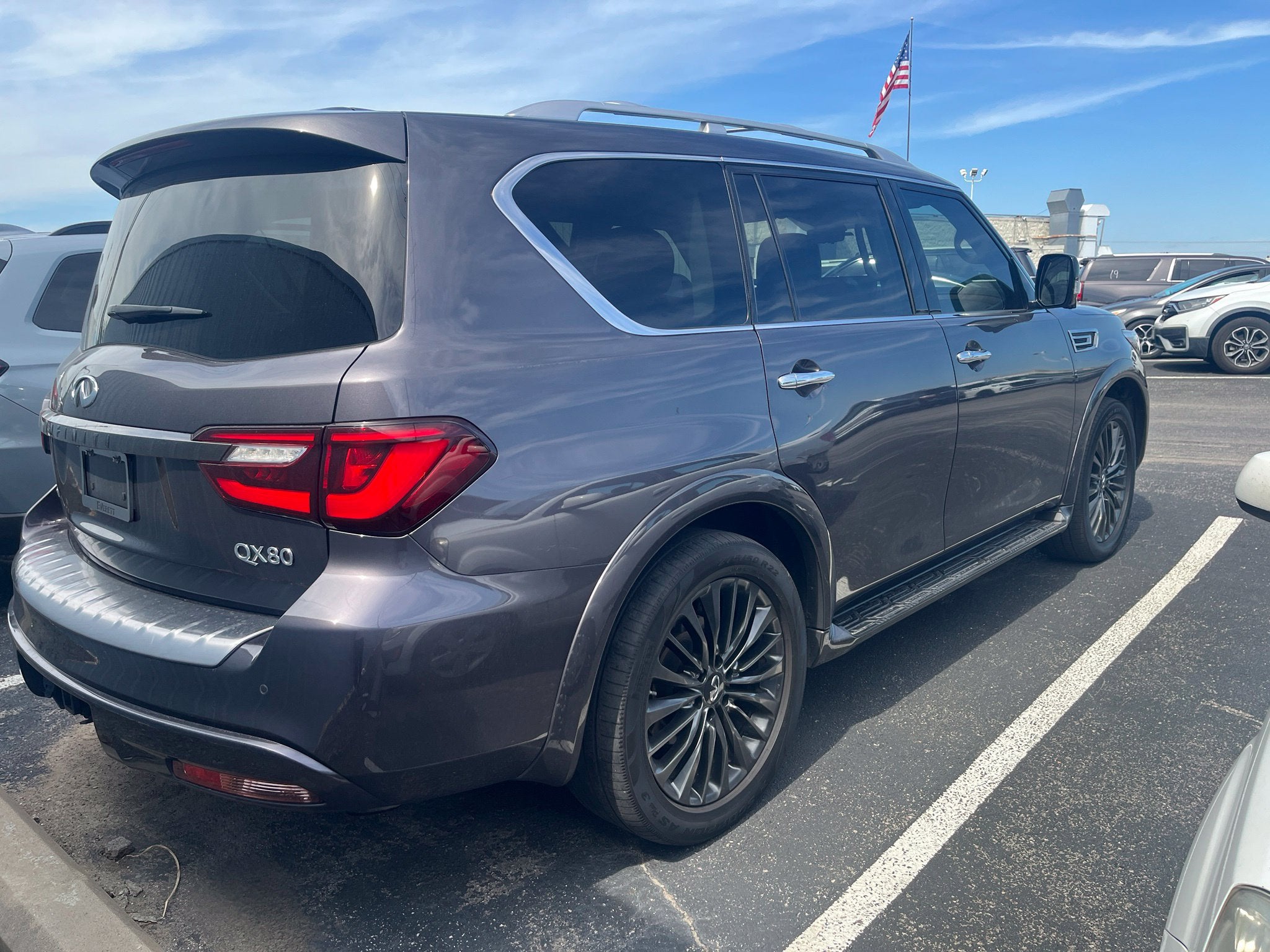2022 INFINITI QX80 Premium Select