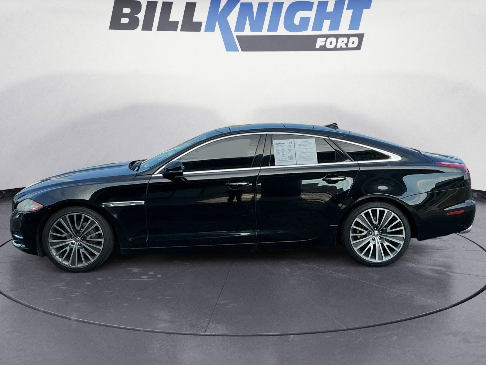 2013 Jaguar XJ Base