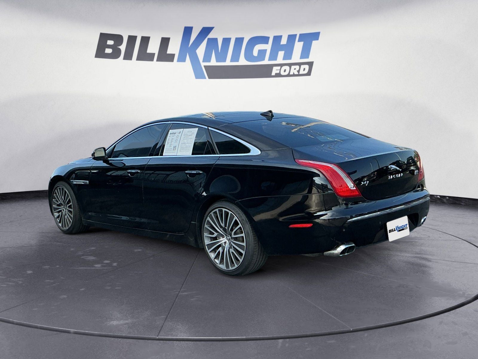 2013 Jaguar XJ Base