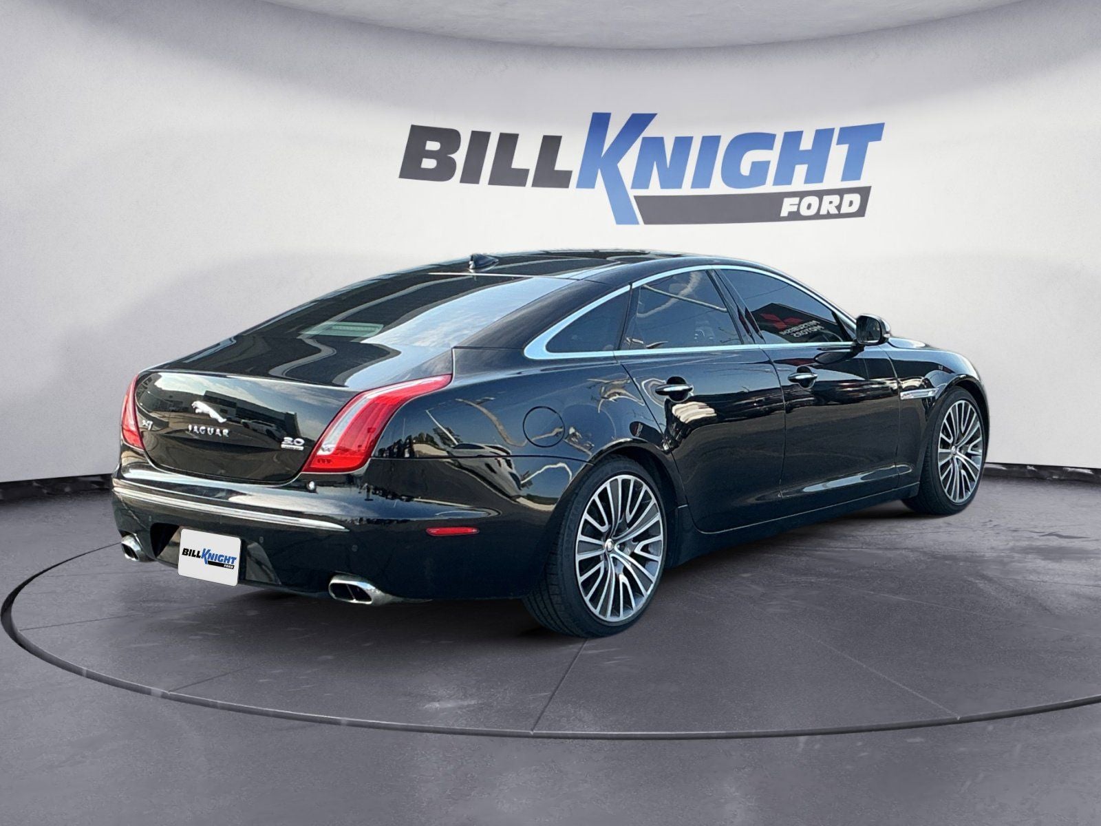 2013 Jaguar XJ Base
