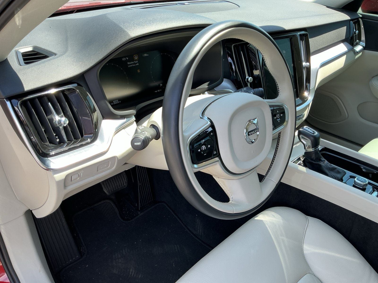 2020 Volvo V60 T5