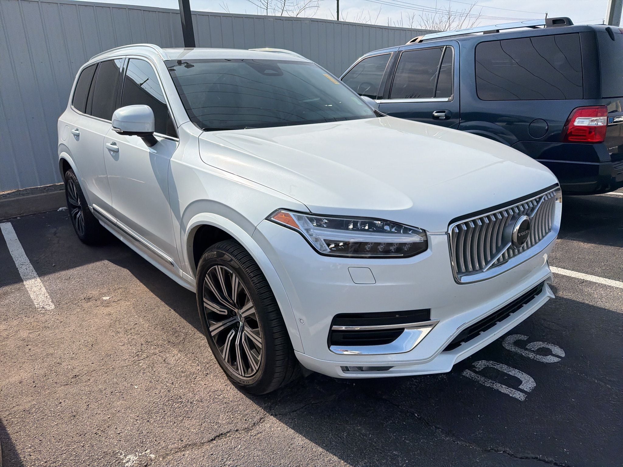 2023 Volvo XC90 B6 Plus 6-Seater