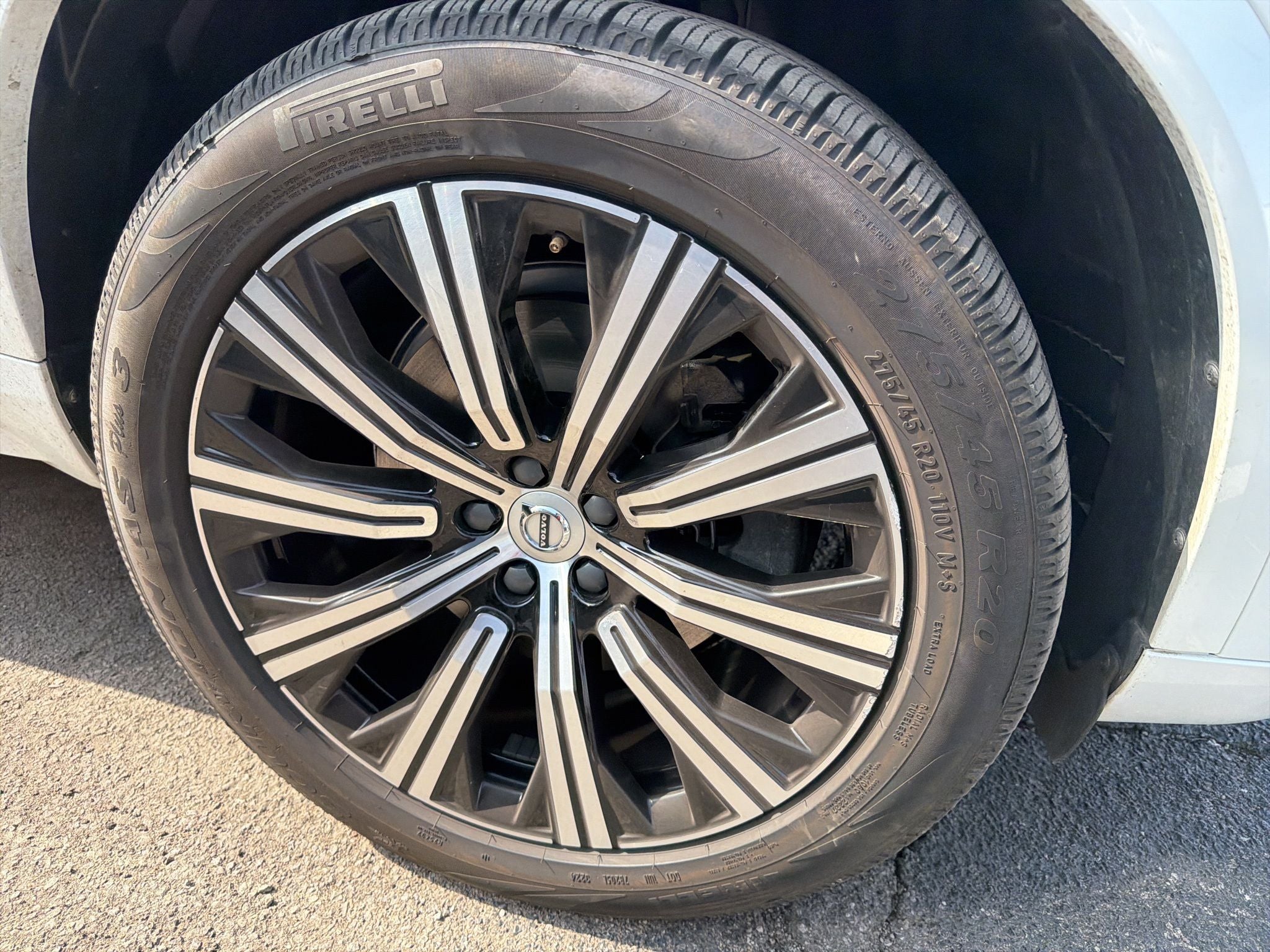 2023 Volvo XC90 B6 Plus 6-Seater