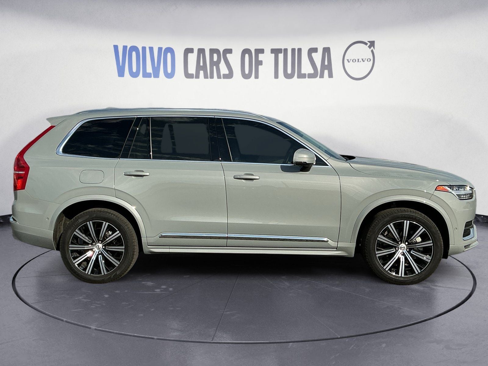 2025 Volvo XC90 B6 Plus 7-Seater