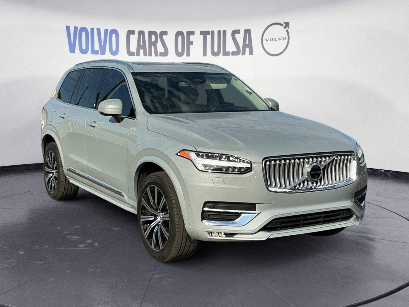 2025 Volvo XC90 B6 Plus 7-Seater