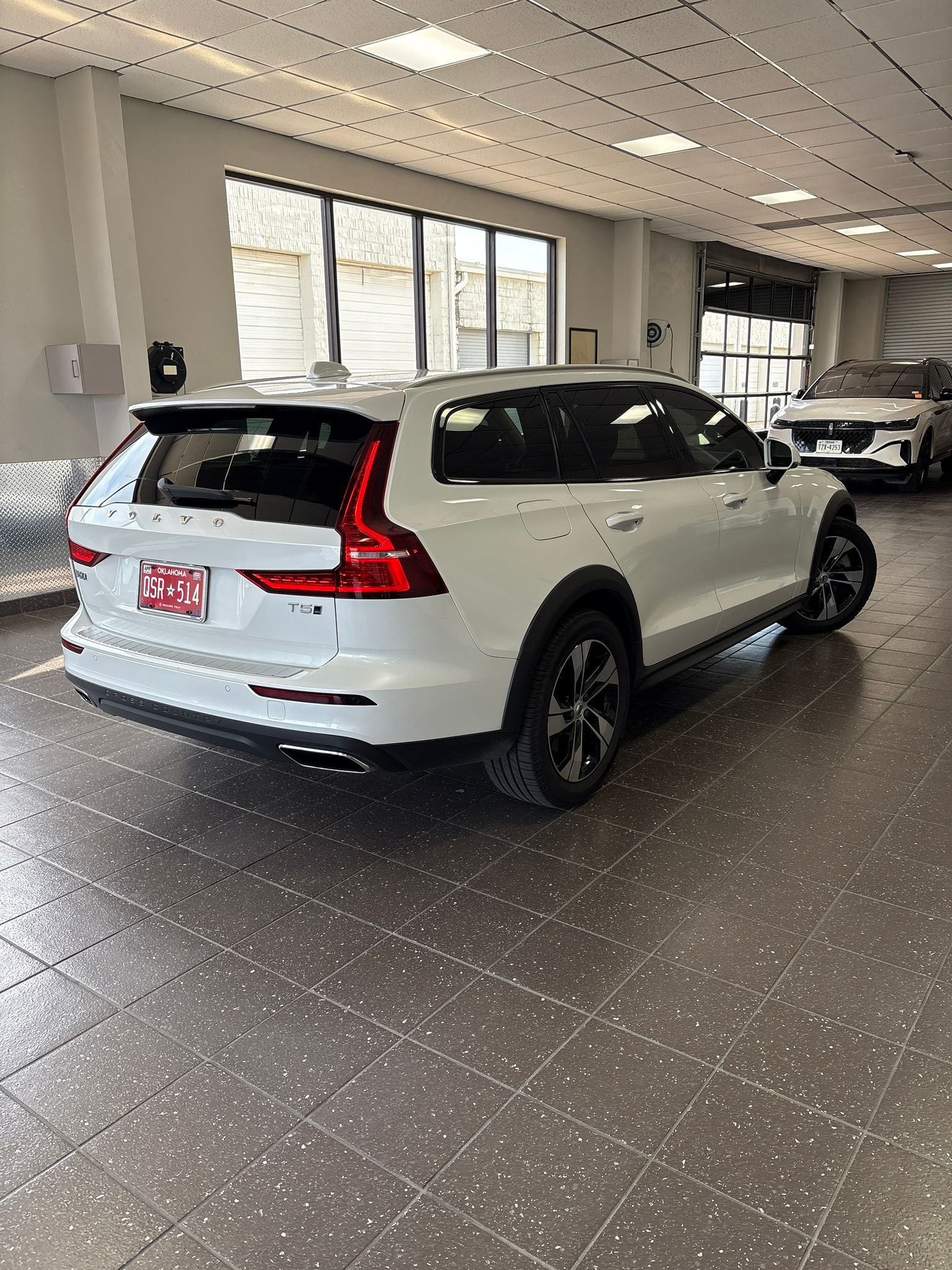 2020 Volvo V60 Cross Country T5