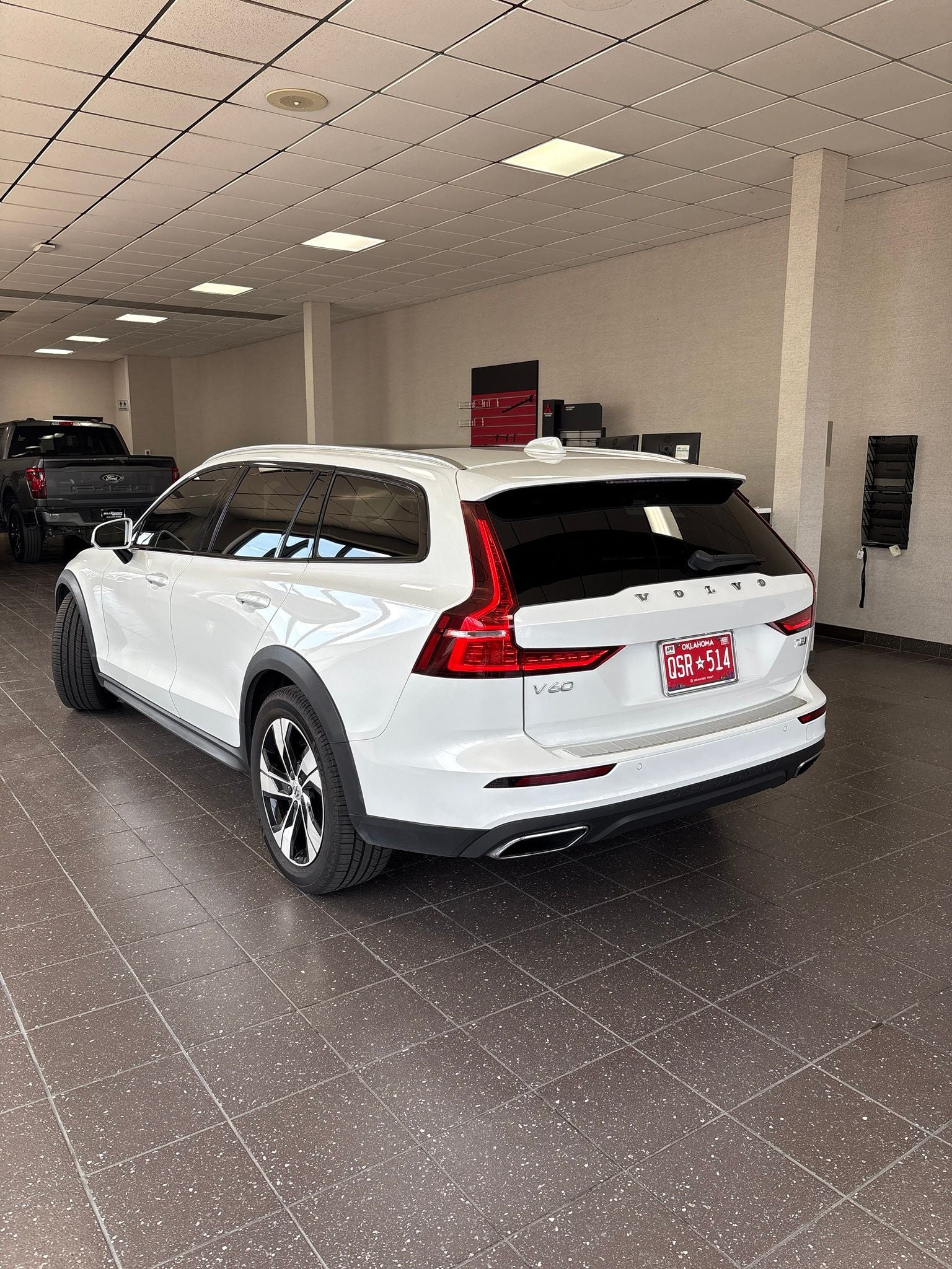 2020 Volvo V60 Cross Country T5