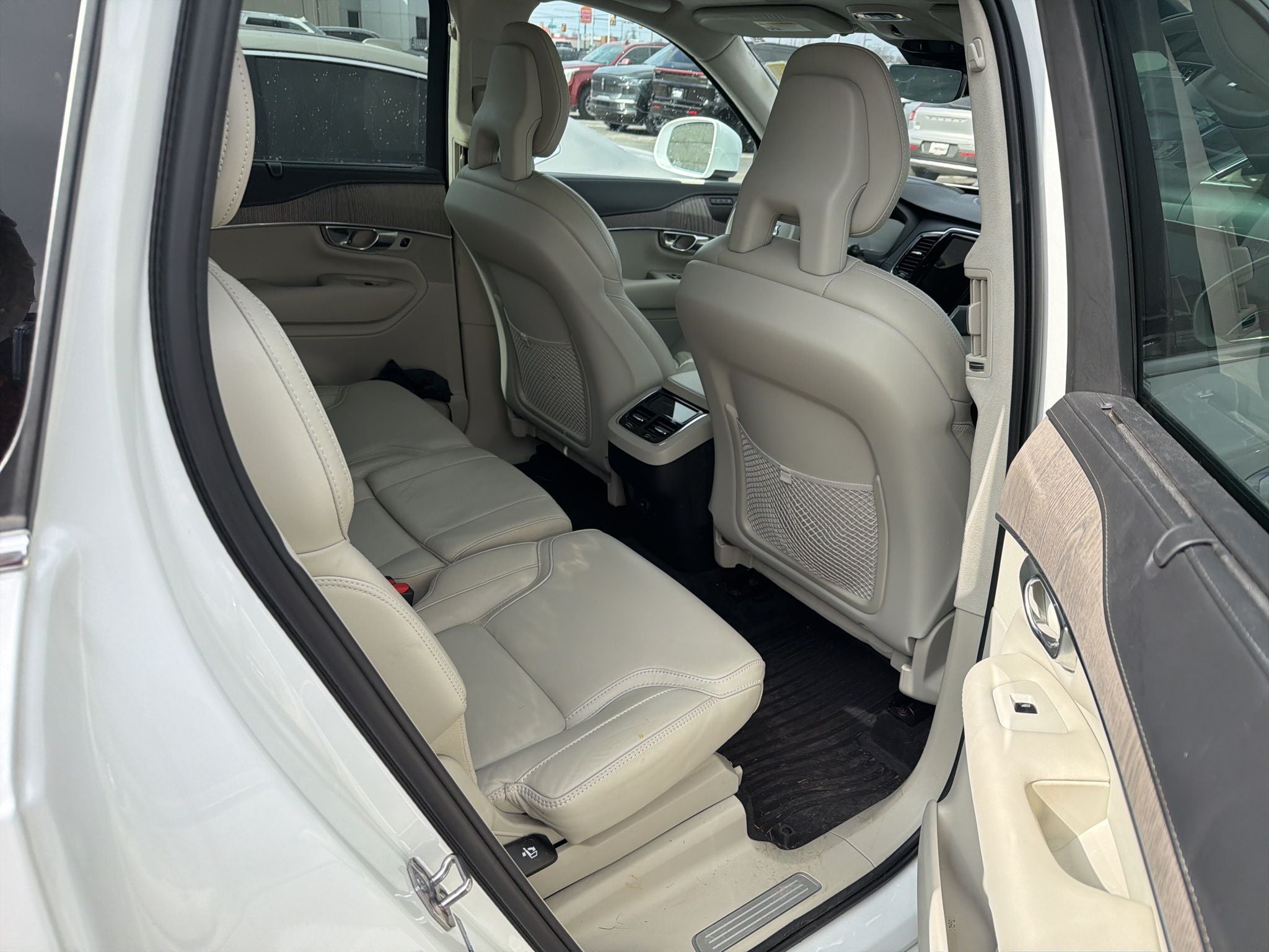 2022 Volvo XC90 T6 Inscription