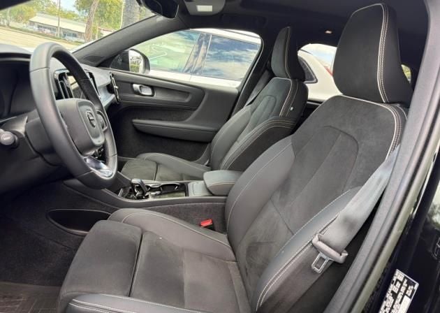 2023 Volvo XC40 Recharge Pure Electric Twin Plus