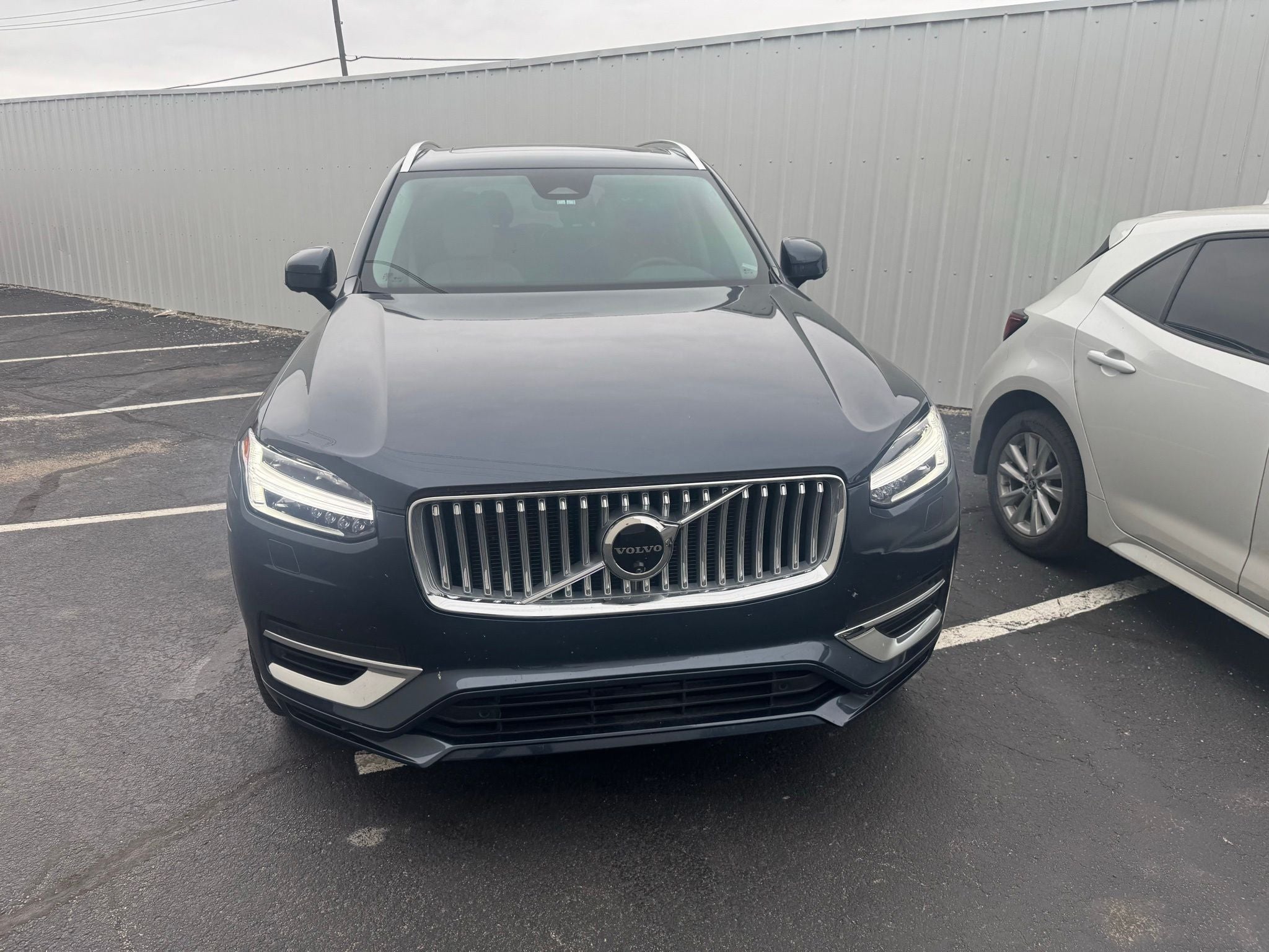2025 Volvo XC90 Plug-In Hybrid T8 Plus 6 Passenger