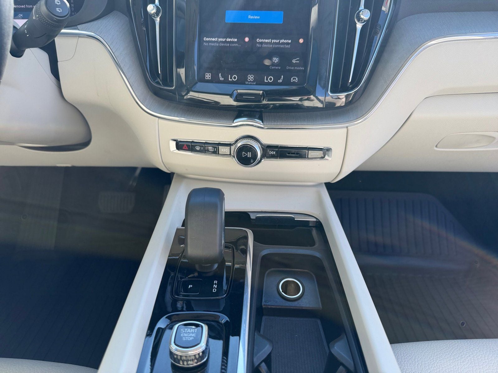 2025 Volvo XC60 Plug-In Hybrid T8 Plus