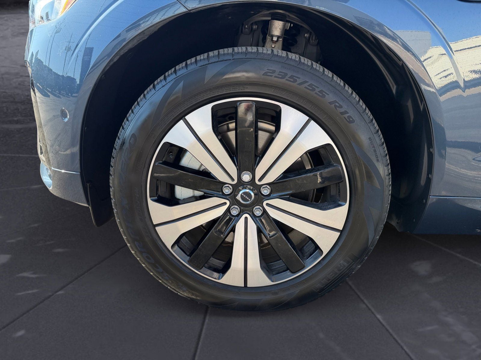 2025 Volvo XC60 Plug-In Hybrid T8 Plus