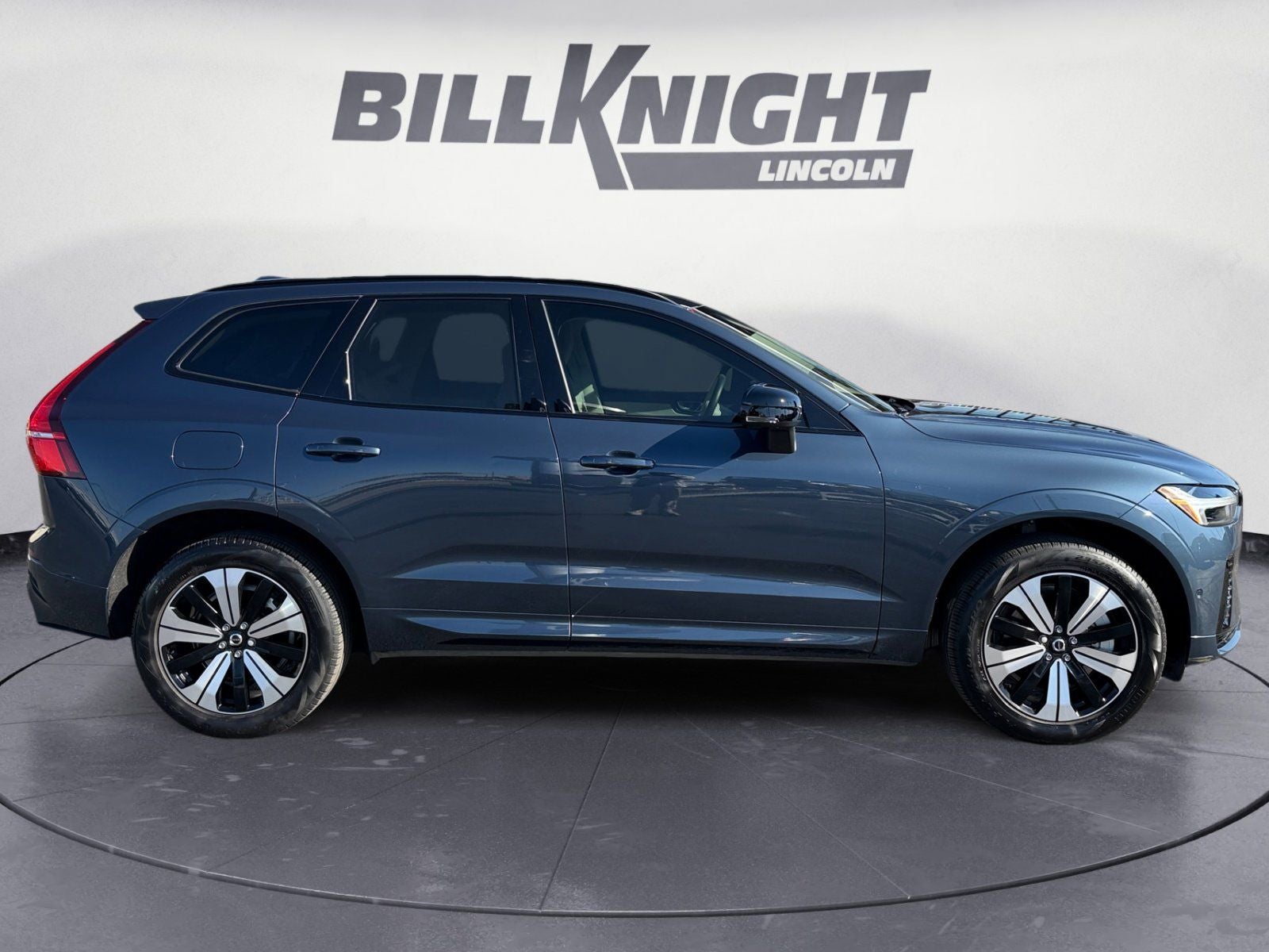 2025 Volvo XC60 Plug-In Hybrid T8 Plus