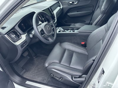 2025 Volvo XC60 Plug-In Hybrid T8 Ultra