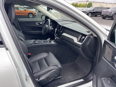 2025 Volvo XC60 Plug-In Hybrid T8 Ultra