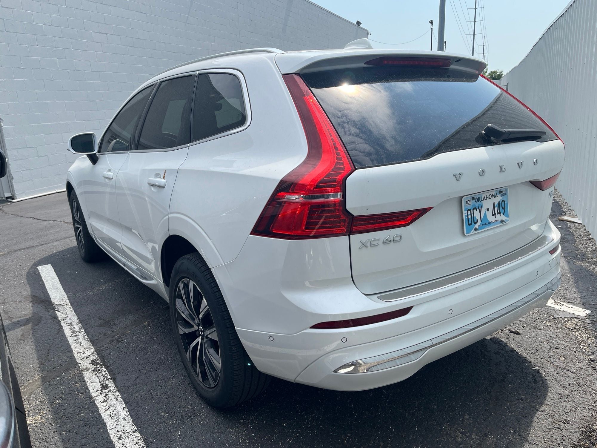 2023 Volvo XC60 B5 Plus Bright Theme