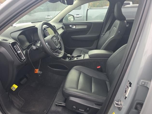 2023 Volvo XC60 B5 Core