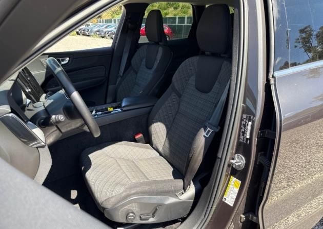 2023 Volvo XC60 B5 Core