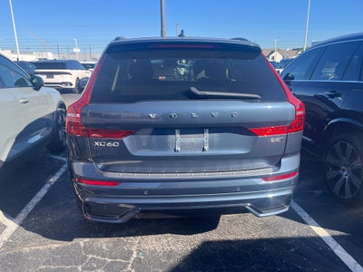 2024 Volvo XC60 B5 Ultimate Dark Theme
