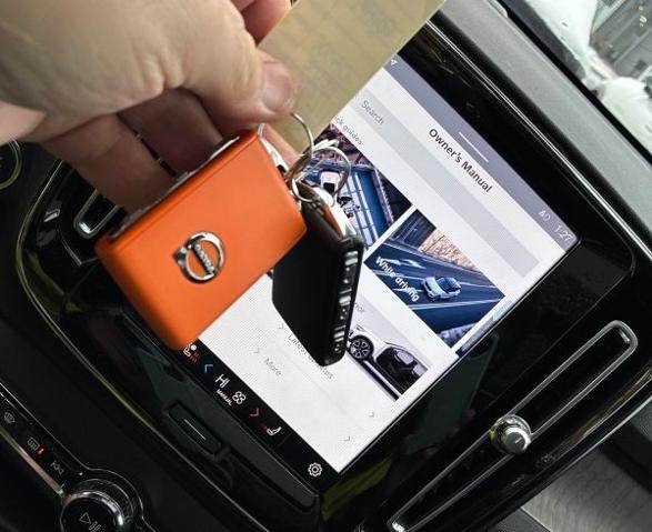 2023 Volvo XC60 B5 Plus Bright Theme