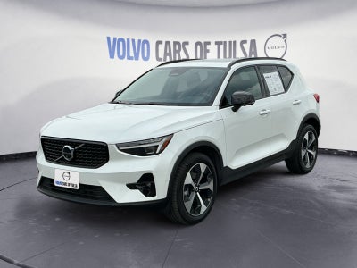 2026 Volvo XC40 B5 Plus