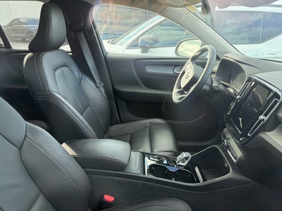 2024 Volvo XC40 Ultimate