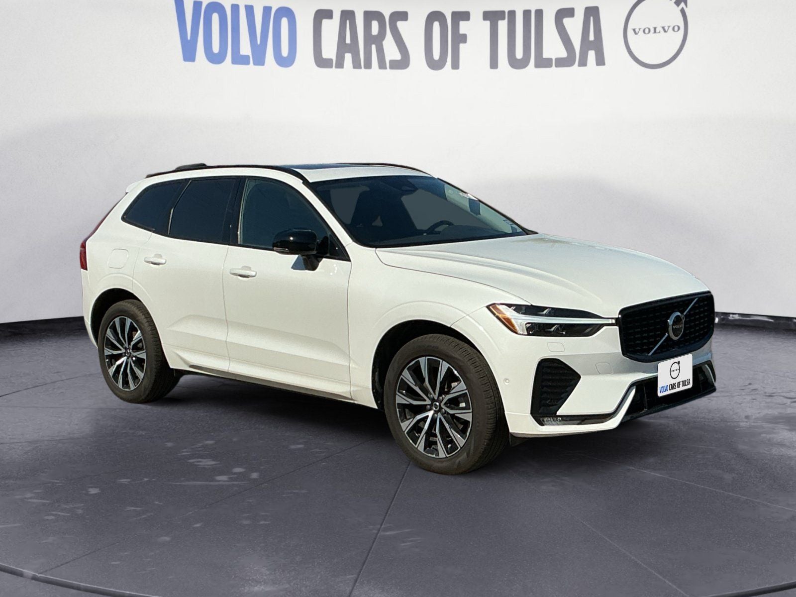 2025 Volvo XC60 B5 Plus