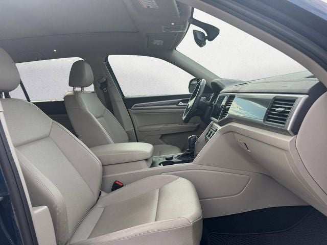 2021 Volkswagen Atlas 3.6L V6 SE w/Technology R-Line