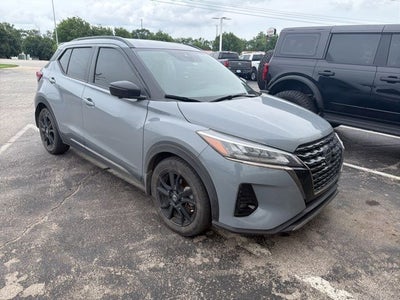 2021 Nissan Kicks SR
