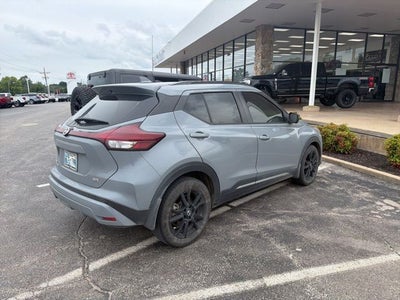 2021 Nissan Kicks SR