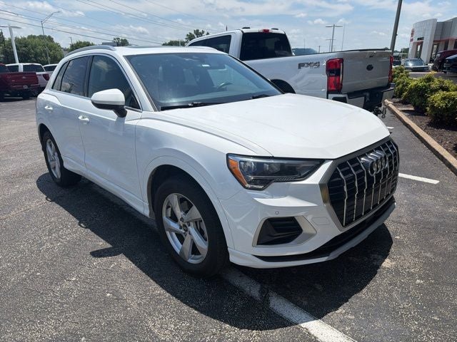 2022 Audi Q3 Premium quattro