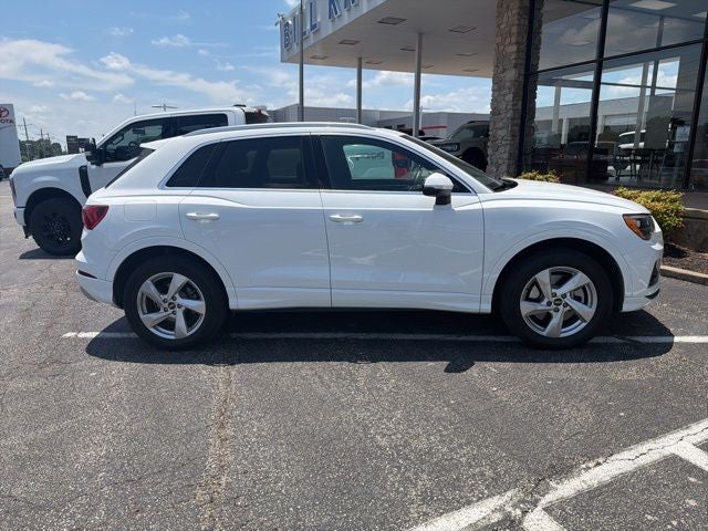 2022 Audi Q3 Premium quattro