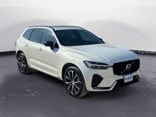 2024 Volvo XC60 B5 Plus Dark Theme