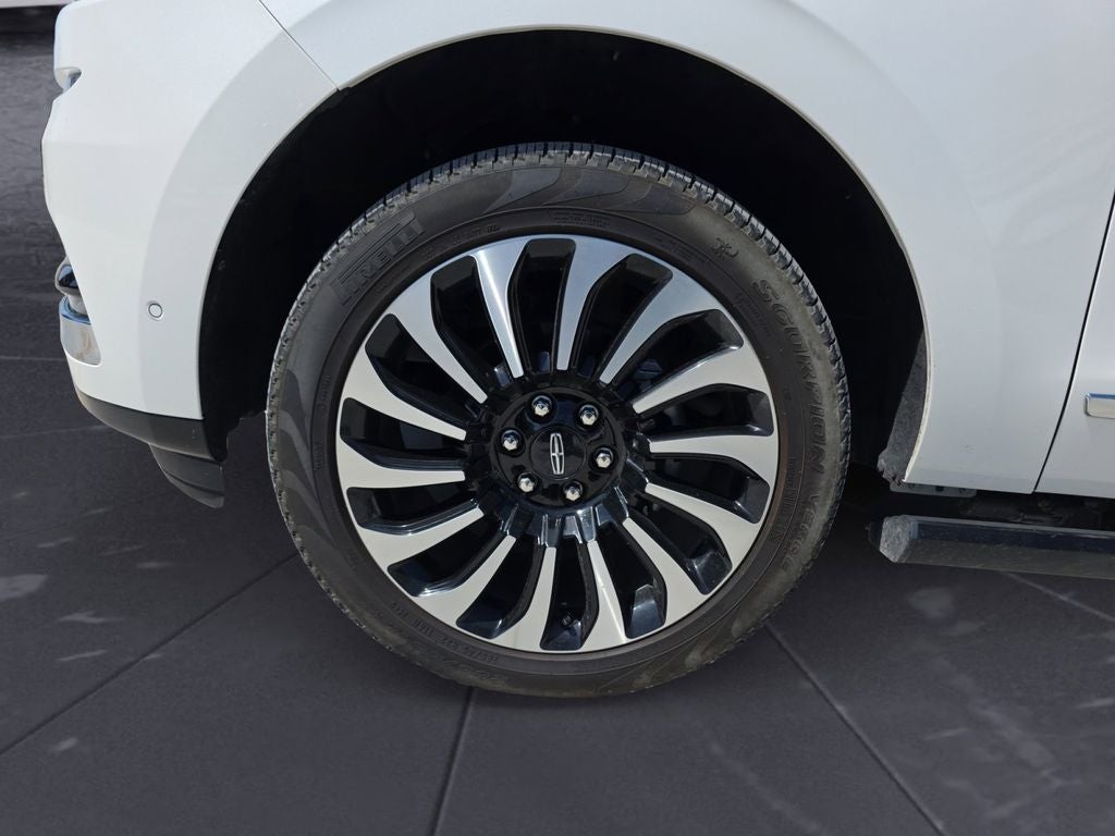 2023 Lincoln Navigator Black Label